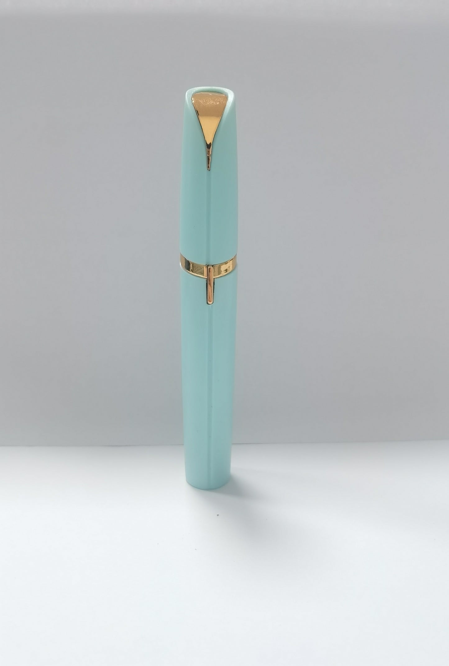 Mini Electric Eyebrow Trimmer & Hair Remover